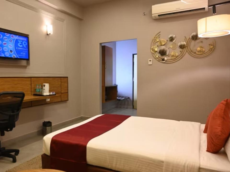 Max Hotels Allāhābād Junction מראה חיצוני תמונה