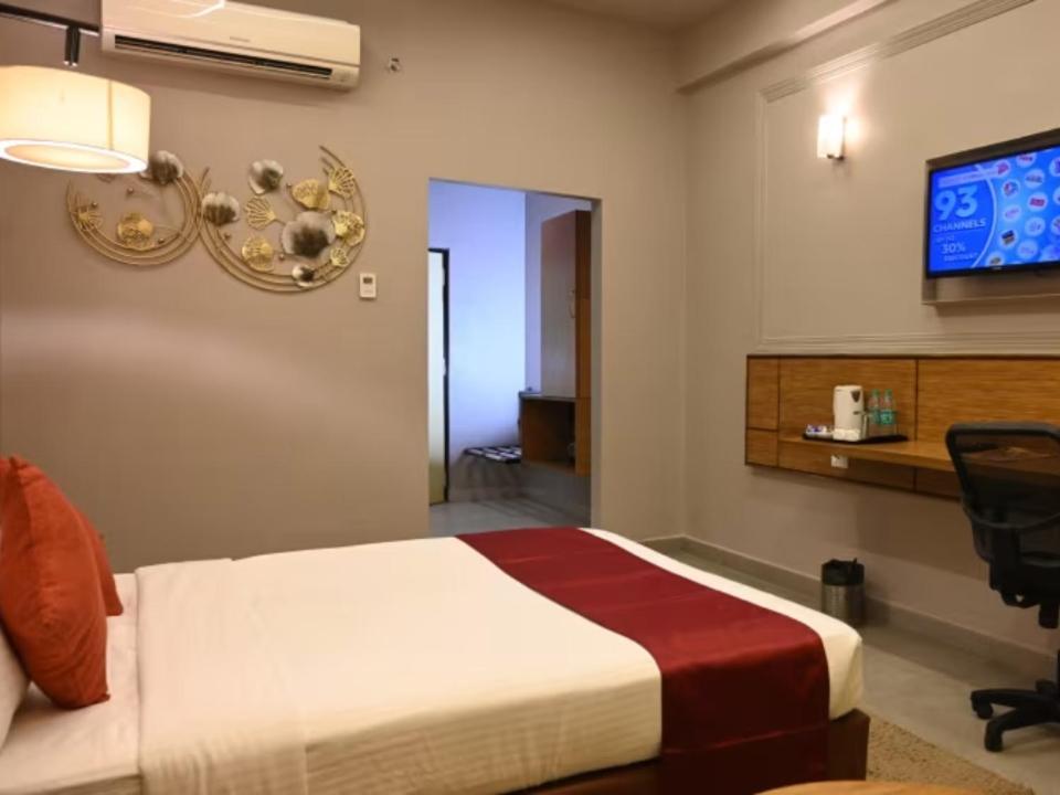 Max Hotels Allāhābād Junction מראה חיצוני תמונה